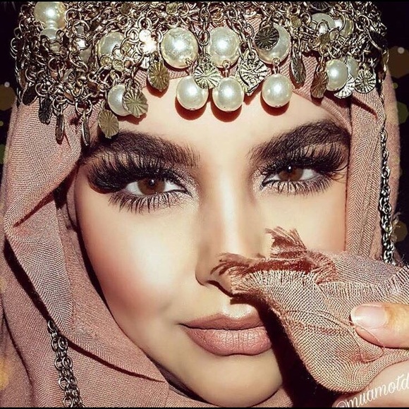 Meet your Posher, J - Picture 1 of 2